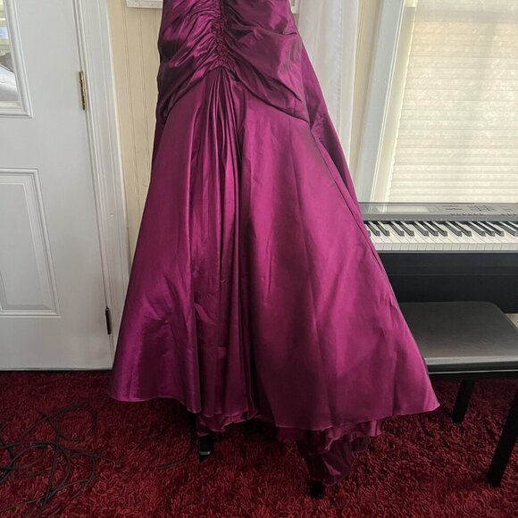 Mori Lee prom, bridesmaid, quinceanera Formal Pageant Gown BURGUNDY sz 9/10 - Picture 4 of 7